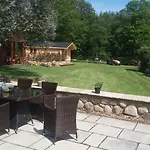 לינה וארוחת בוקר Tudor 3*