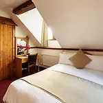 Tudor Bed and Breakfast 3*