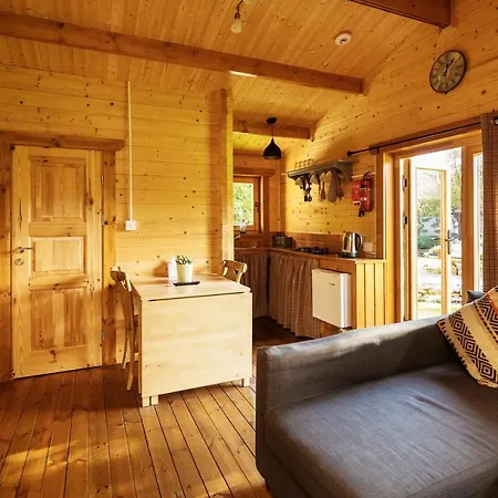 Tudor Bed & Breakfast 3*