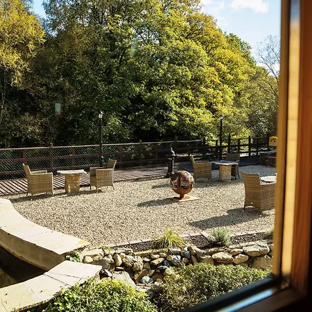 Tudor Panzió Laragh